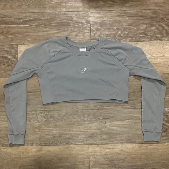 Gymshark Cropped Crewneck Sweatshirt Womens Medium Gray Gym Workout Athletic - Picture 2 of 6
